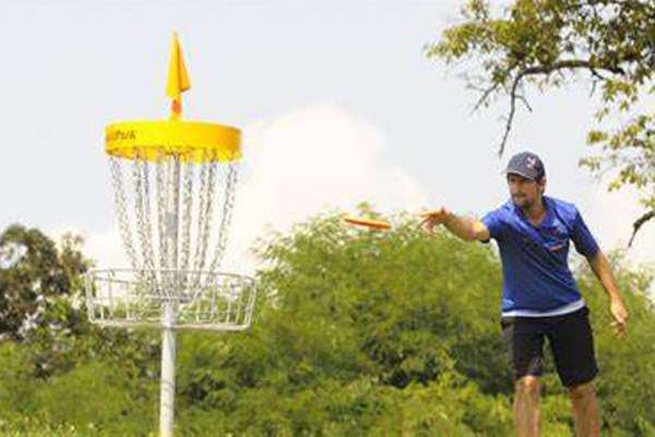 activite-plein-air-disc-golf-gourdon-le-bois-des-elfes
